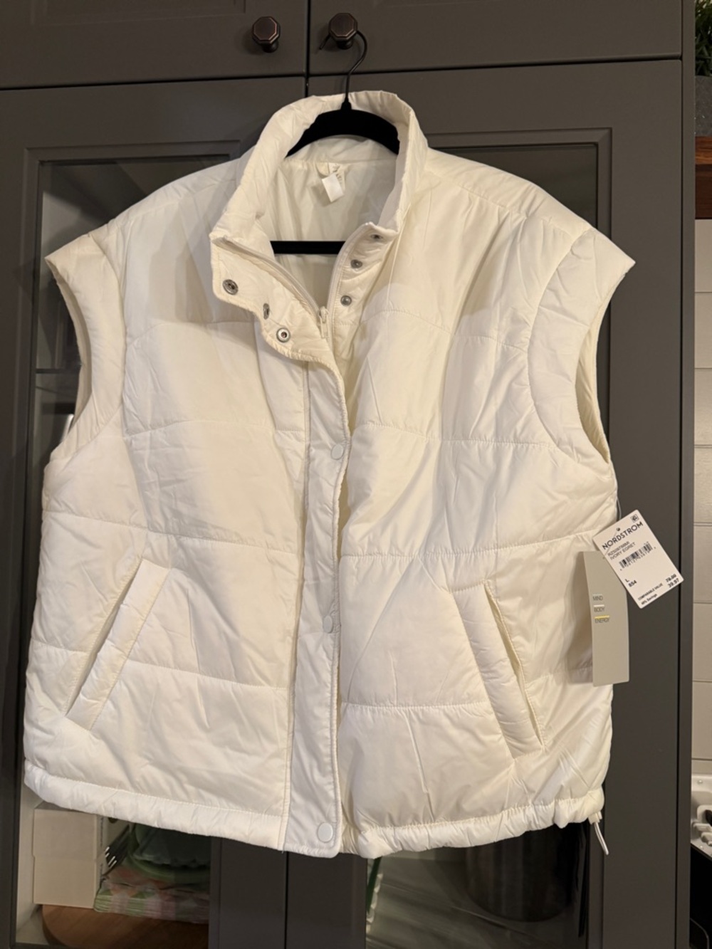 Women’s Zella White Quilted Puffer Vest size Large